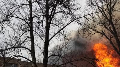 МЧС сообщило о найденном теле на месте пожара на Невской мануфактуре