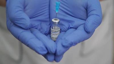 Попова призвала россиян пройти вакцинацию от COVID-19