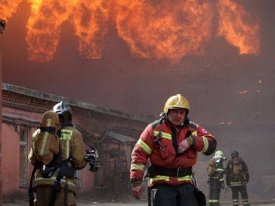 СМИ назвали возможные причины пожара на "Невской мануфактуре"