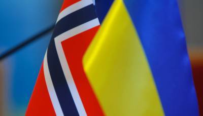 Норвегия призывает Россию "снизить напряжение" у границ с Украиной