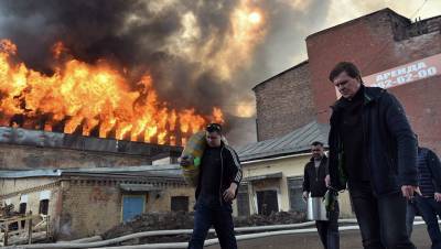 Страшный пожар, три билборда и закрытая Турция: Петербург 12 апреля