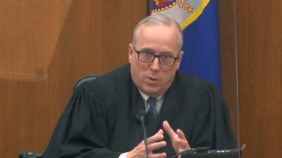 Судья по делу о гибели Джорджа Флойда отказался изолировать присяжных