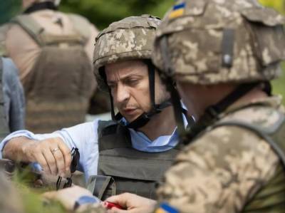 Зеленский заявил, что Украина готова к вторжению, CoronaVac поехал в регионы. Главное за день