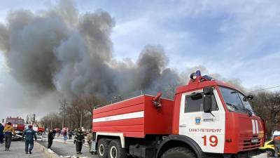 МЧС сообщило о локализации пожара на Невской мануфактуре