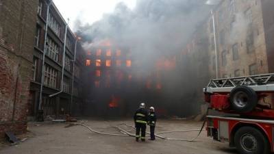 Как здание «Невской мануфактуры» за считанные минуты стало огненной крепостью?