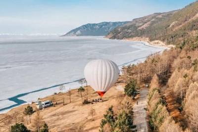 Воздушный шар впервые перелетел Байкал из Иркутской области в Бурятию