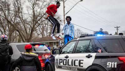 Мэр города в Миннесоте уволил городского управляющего на фоне убийства афроамериканца