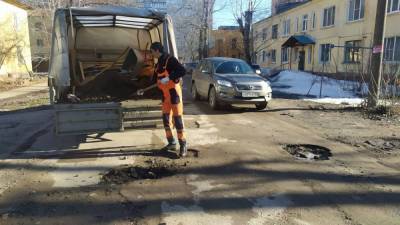 Дорожное полотно отремонтировали на нескольких улицах в Автозаводском районе