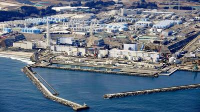Очищенную воду с АЭС "Фукусима" сольют в океан
