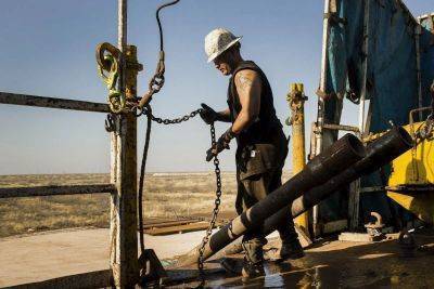 Добыча нефти в крупнейших нефтегазовых регионах США в мае вырастет на 0,2% - EIA