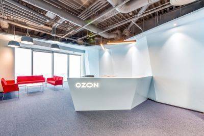Ozon договорился с "Совкомбанком" о покупке Oney Bank