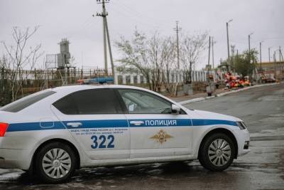 В Астрахани «соцработник» в защитном костюме избила камнем пенсионерку