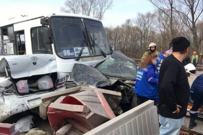 Любимов отреагировал на массовую аварию с автобусом на мосту в Рязани