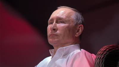Путин в красном кимоно появился на афише чемпионата по самбо в ЦАР