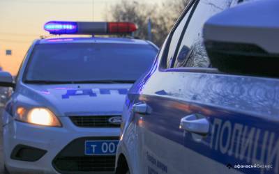 Две легковушки столкнулись на трассе в Тверской области, есть пострадавший