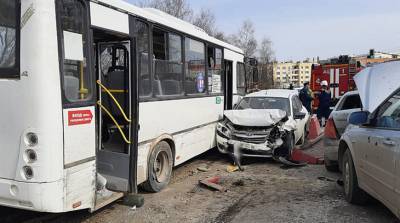 Крупное ДТП произошло в Рязани: столкнулось 12 авто