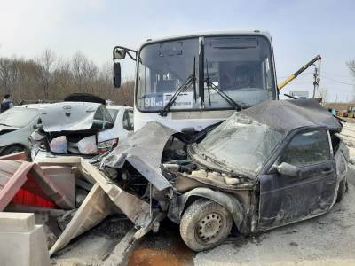 В Рязани ищут пассажира, спасшего автобус от падения с моста