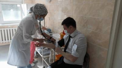 Министр здравоохранения Башкирии сделал прививку от COVID-19