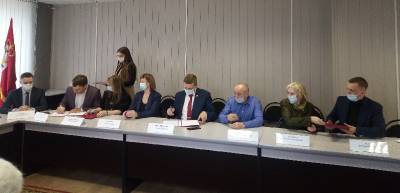 В Смоленске общественники и партийцы подписали меморандум