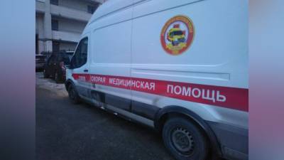 Житель Петербурга решил забраться домой через окно и попал в больницу