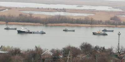 15 российских военных кораблей направились в Черное море