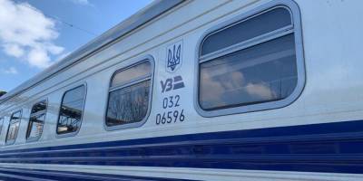 Укрзализныця временно отменила три поезда на западную Украину