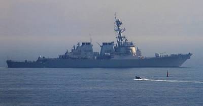 Россия пригрозила США за корабли в Черном море: «Им лучше держаться подальше от Крыма»