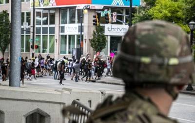 Протестующие против насилия полиции в США устроили беспорядки (ВИДЕО) и мира
