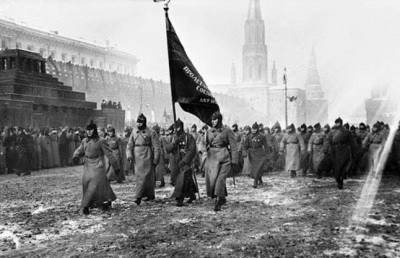 Военные парады на Красной площади в СССР: какой был худшим