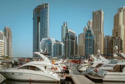 Участница скандальной съемки в Дубае заявила, что их вынудили позировать на балконе