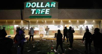 После убийства афроамериканца протестующие в Миннесоте разгромили магазины (видео)