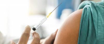 Степанов анонсировал COVID-прививки новой вакциной
