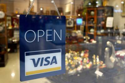 Как Россия переживет отключение от Visa и MasterCard