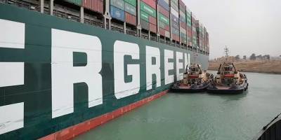 «В счет убытков». Египет конфисковал контейнеровоз, перегородивший Суэцкий канал