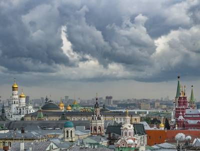 Синоптики предупредили Москвичей о грозовых дождях и снижении температуры