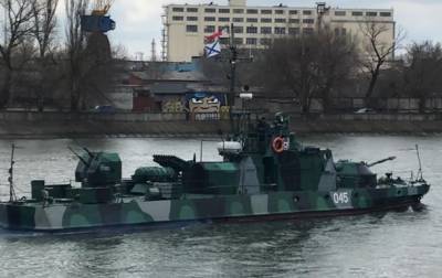 В Черное море идут 15 военных кораблей РФ