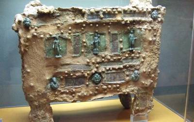 Найден древний сейф с уникальными украшениями - korrespondent.net - Испания