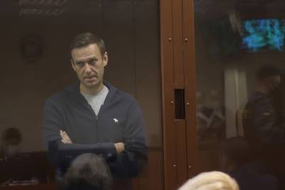 Навальный в тюрьме начал изучать Коран