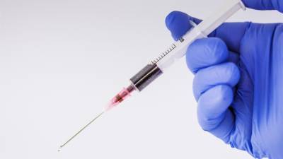 Власти США рекомендовали приостановить вакцинацию от коронавируса препаратом от J&J