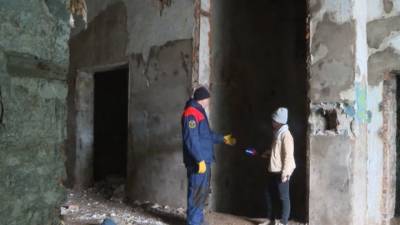 Здание в Комсомольске, где травмировался подросток, остается открытым