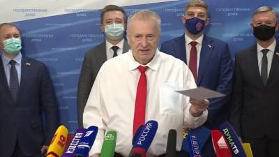 Жириновский предложил запретить туроператорам продавать путевки заранее