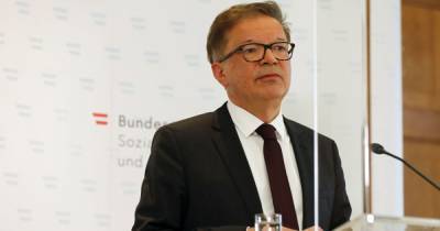 Глава Минздрава Австрии уходит в отставку: борьба с пандемией сказалась на здоровье