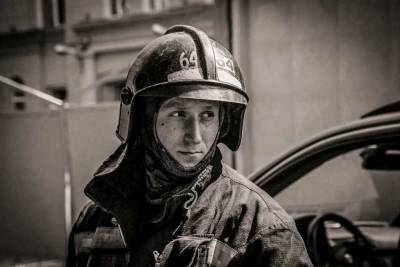 Пожарного, погибшего на «Невской мануфактуре», похоронят на Серафимовском кладбище