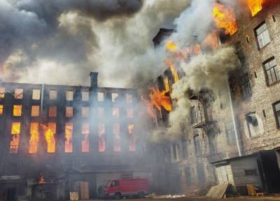 ТАСС: причиной пожара на «Невской мануфактуре» в Петербурге стал поджог