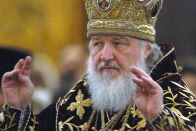 Патриарх Кирилл заявил, что хлеб и вино для причастия защищены от COVID-19