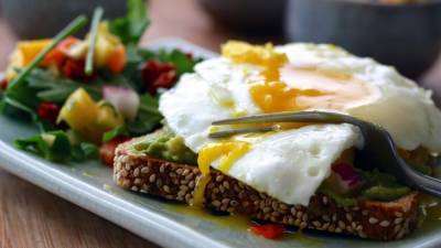 Американские ученые нашли связь между плотностью завтрака и низким весом