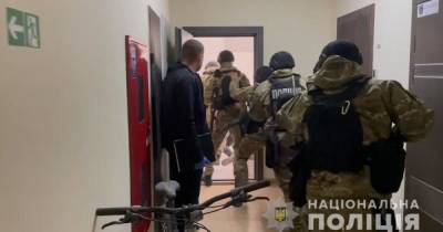 Держали в заложниках и пытали несколько месяцев: в Одесской области из плена освободили иностранцев (фото, видео)
