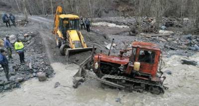 Паводок размыл дорогу в высокогорном регионе Грузии