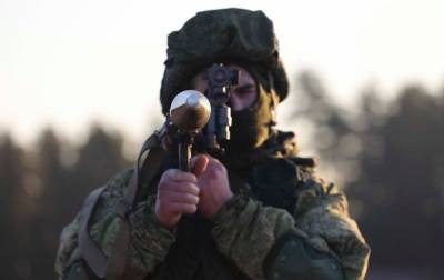 Боевики сбросили гранаты на украинском позиции: один военный погиб, двое ранены