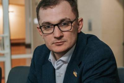 Евгений Брагар - “Слуга народа” Брагар и еще 10 нардепов зарегистрировали законопроект о запрете дельфинариев - kp.ua